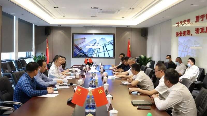 集團(tuán)黨委副書(shū)記、董事鄧偉群帶隊(duì)到珠海建工集團(tuán)督導(dǎo)檢查疫情防控和安全生產(chǎn)工作